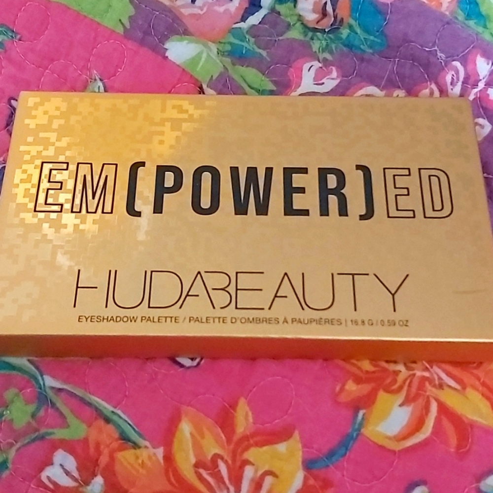 Huda beauty palette